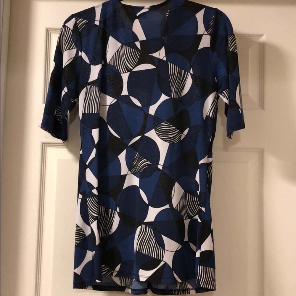 Vneck Top - Picture 4 of 4